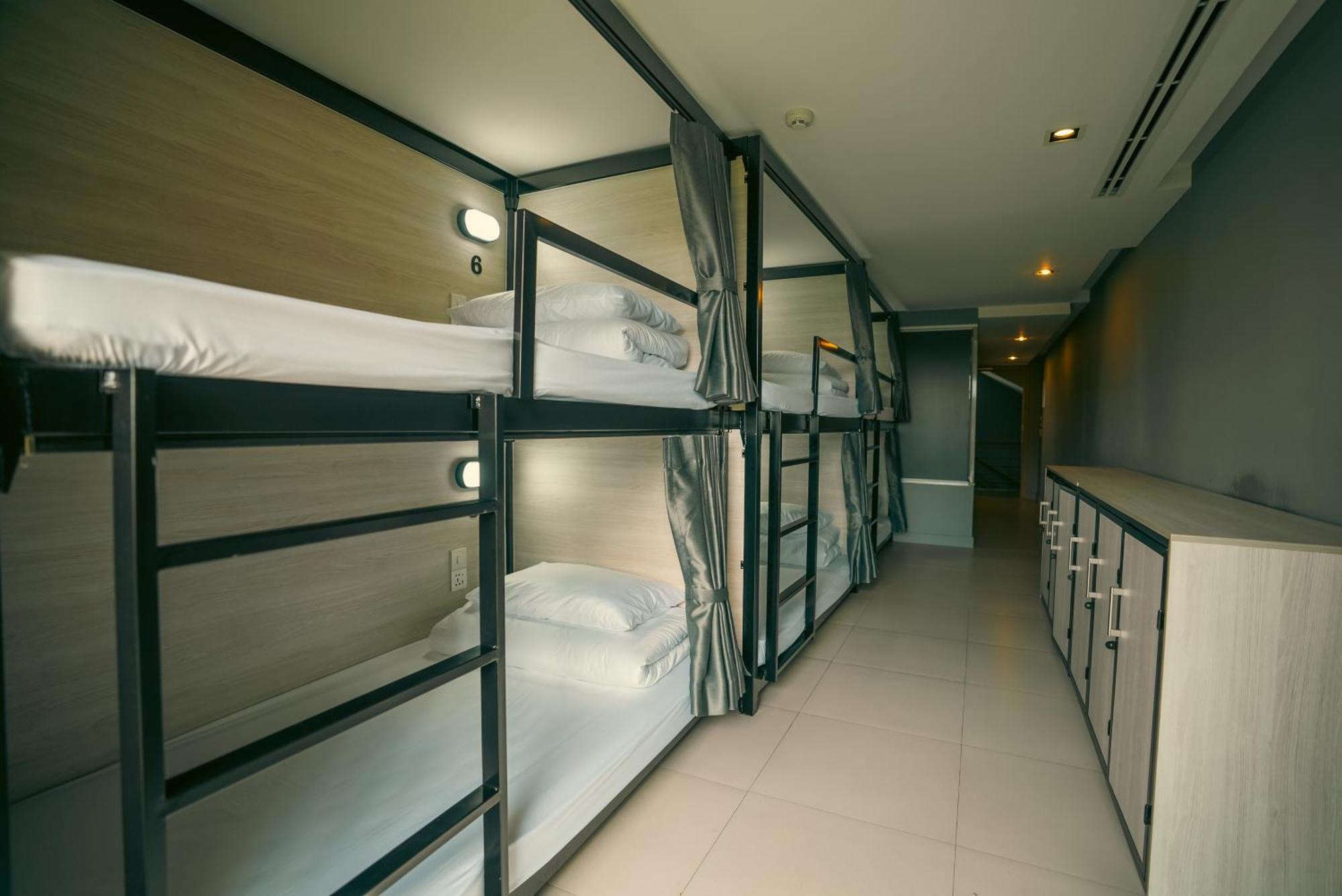 Mad Monkey Phuket Hostel Patong Luaran gambar